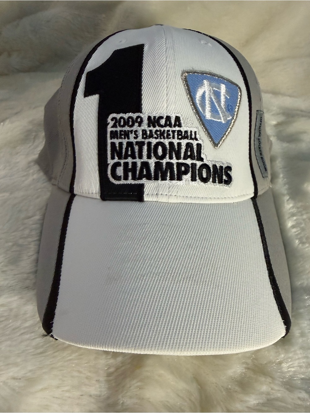 North Carolina Tar Heels 2009 NCAA Champs Nike Team Locker Room Hat / Cap